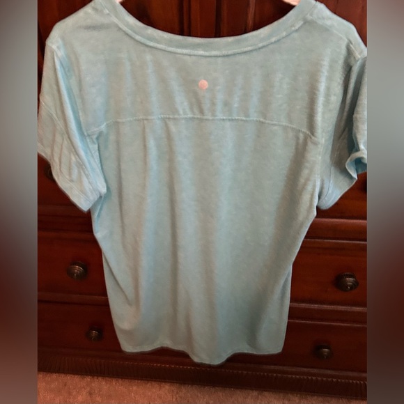 EUC Zella Light Blue Breathe Active V-Neck Women's T- shirt,Size Large - Picture 5 of 13